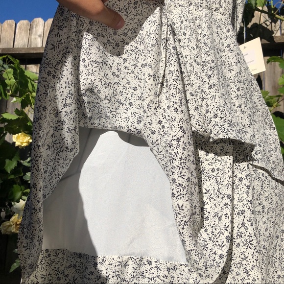 Passport floral summer Midi Dress w/shirred back - Picture 5 of 13